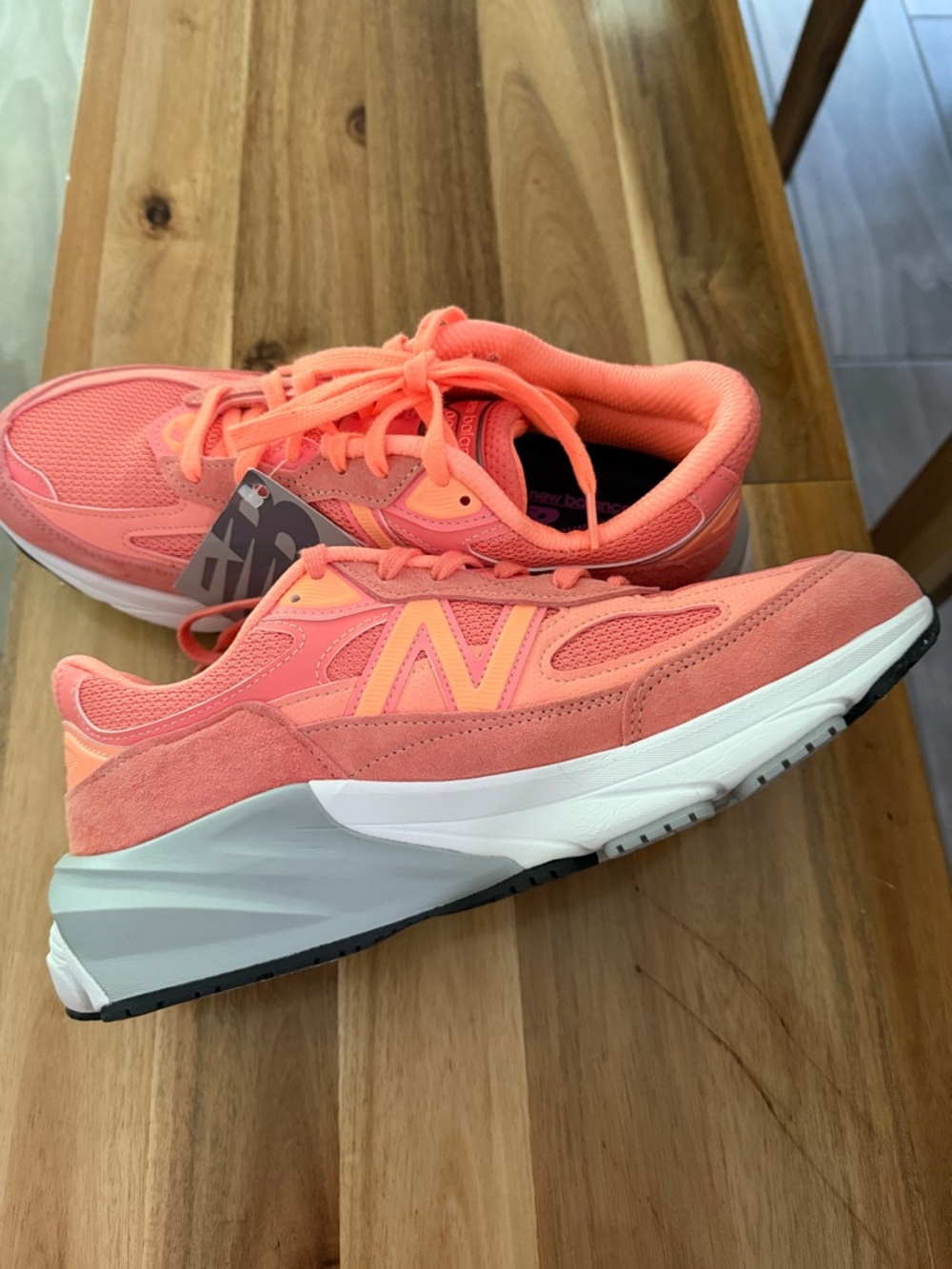 New Balance Orange 990v6